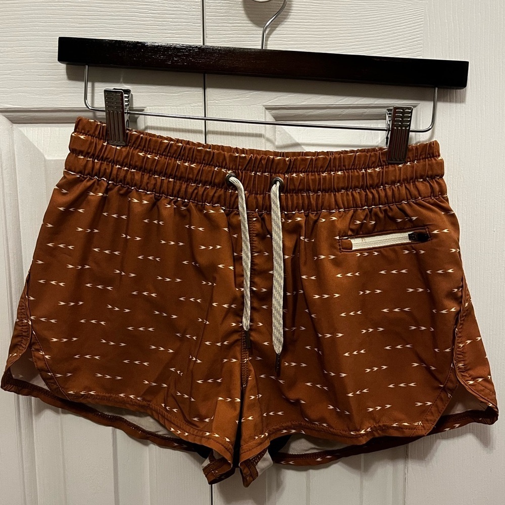 Vuori Clementine Shorts 2.5” Inseam